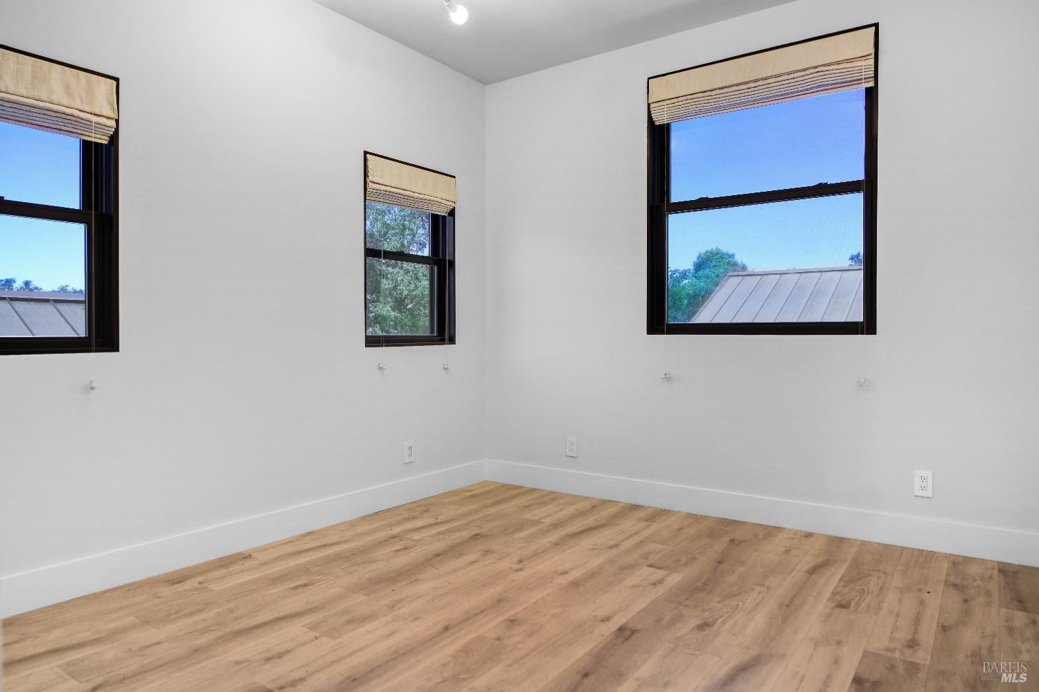 Glen Ellen, California, 95442, United States, 4 Bedrooms Bedrooms, ,7 BathroomsBathrooms,Residential,Active,1952057