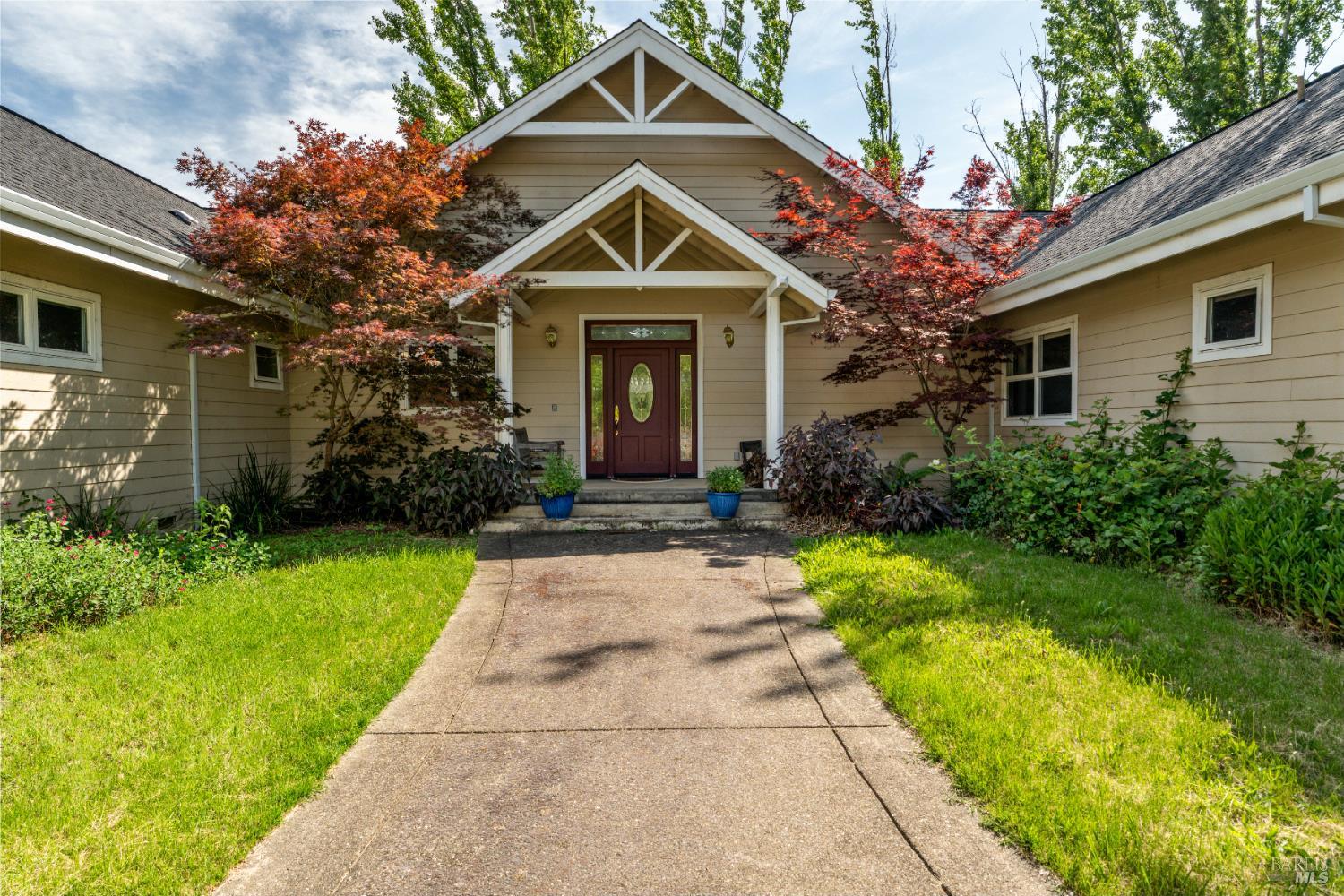 Hopland, California, 95449, United States, 3 Bedrooms Bedrooms, ,2 BathroomsBathrooms,Residential,Active,1821945