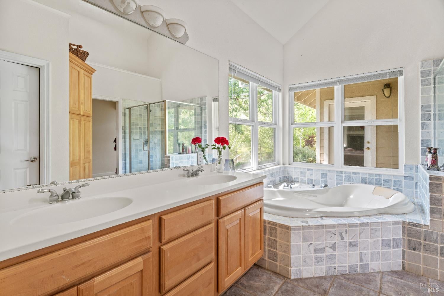 Hopland, California, 95449, United States, 3 Bedrooms Bedrooms, ,2 BathroomsBathrooms,Residential,Active,1821945