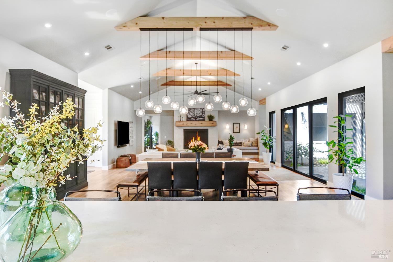 Glen Ellen, California, 95442, United States, 4 Bedrooms Bedrooms, ,7 BathroomsBathrooms,Residential,Active,1952057