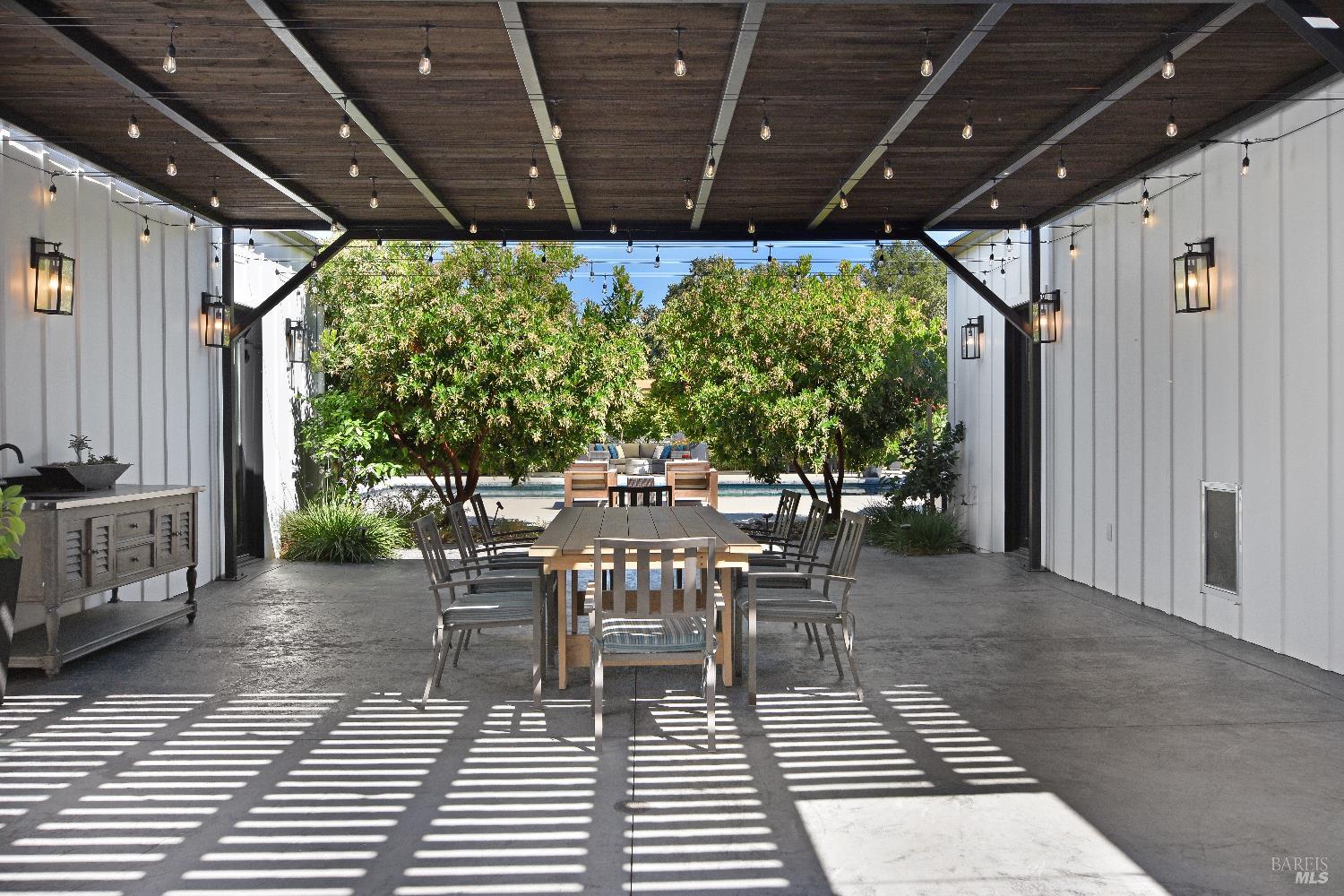 Glen Ellen, California, 95442, United States, 4 Bedrooms Bedrooms, ,7 BathroomsBathrooms,Residential,Active,1952057