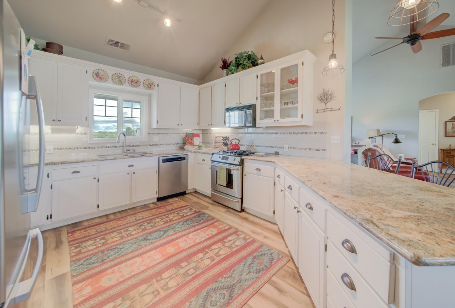 Esparto, California, 95627, United States, 3 Bedrooms Bedrooms, ,3 BathroomsBathrooms,Residential,Active,1723088