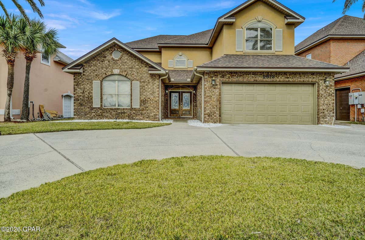 2913 Country Club Dr  