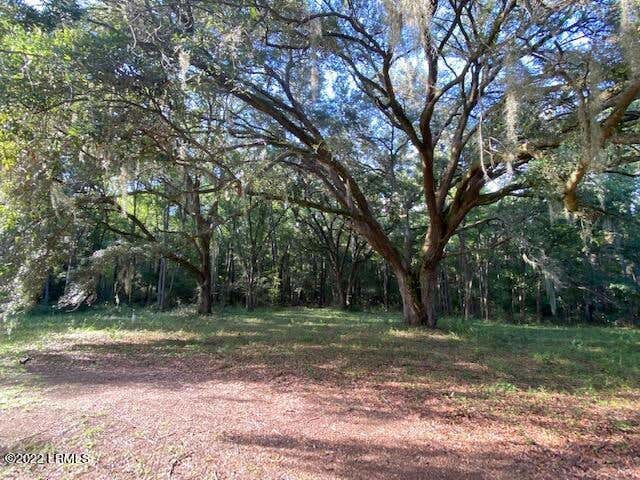 51 MARY SMALLS RD, ST. HELENA ISLAND, SC 29920, photo 1 of 8