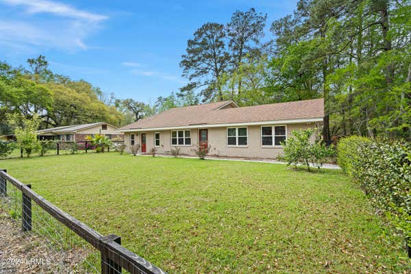 1010 PECAN ST, BEAUFORT, SC 29906, photo 2 of 43