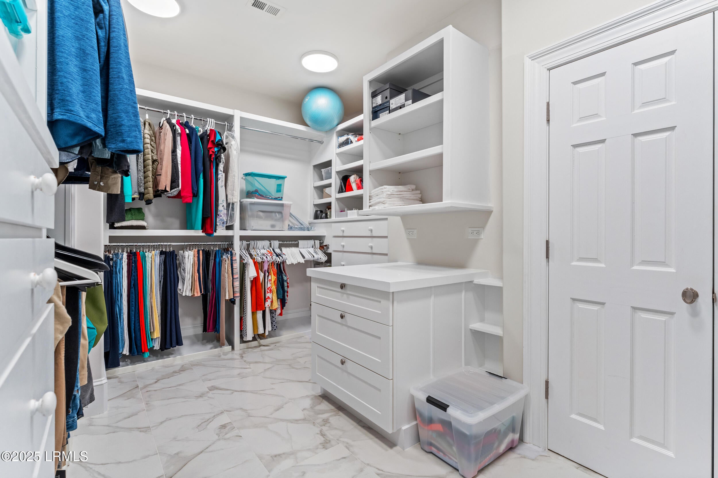 Hilton Head Island, South Carolina, 29928, United States, 4 Bedrooms Bedrooms, ,5 BathroomsBathrooms,Residential,Active,2001057