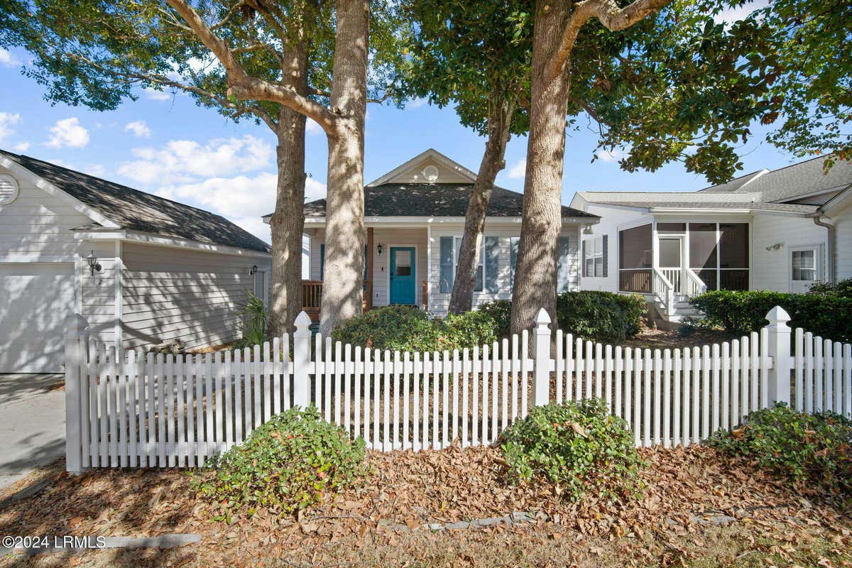 2 BINAKER CT, BEAUFORT, SC 29902, photo 1 of 44