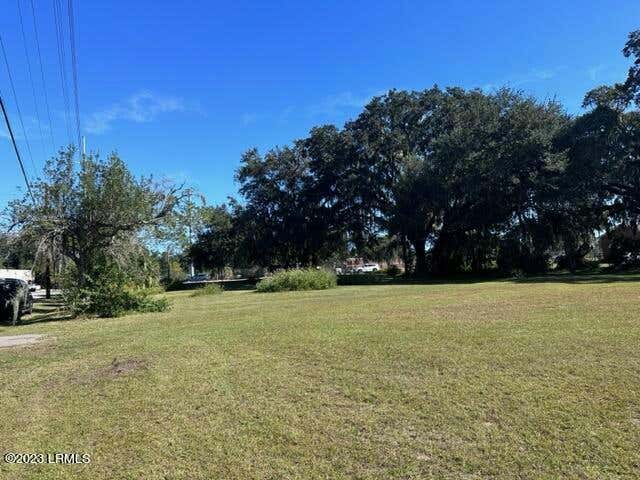 1520 RIBAUT RD, PORT ROYAL, SC 29935, photo 1 of 8