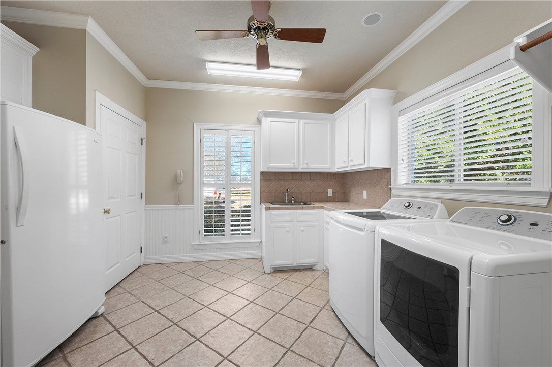 Bryan, Texas, 77808, United States, 6 Bedrooms Bedrooms, ,8 BathroomsBathrooms,Residential,Active,1959934