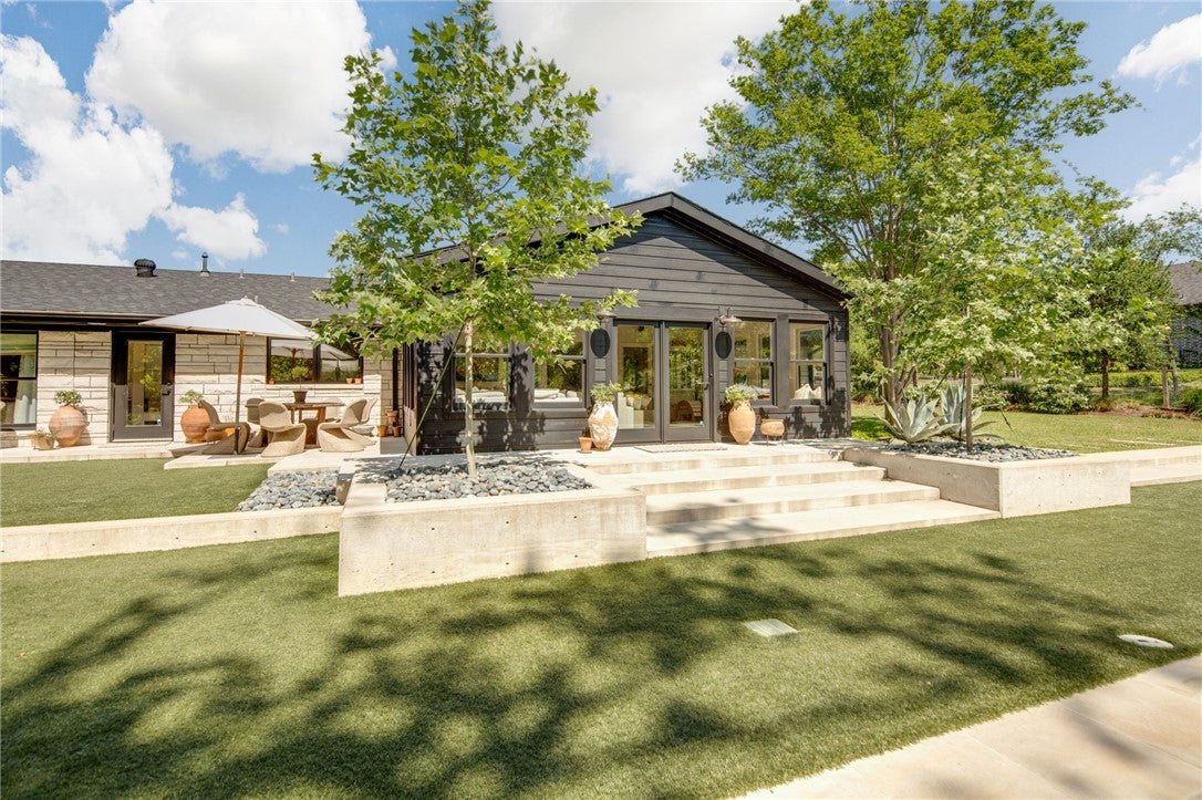 Bryan, Texas, 77802, United States, 3 Bedrooms Bedrooms, ,4 BathroomsBathrooms,Residential,Contingent,1798007
