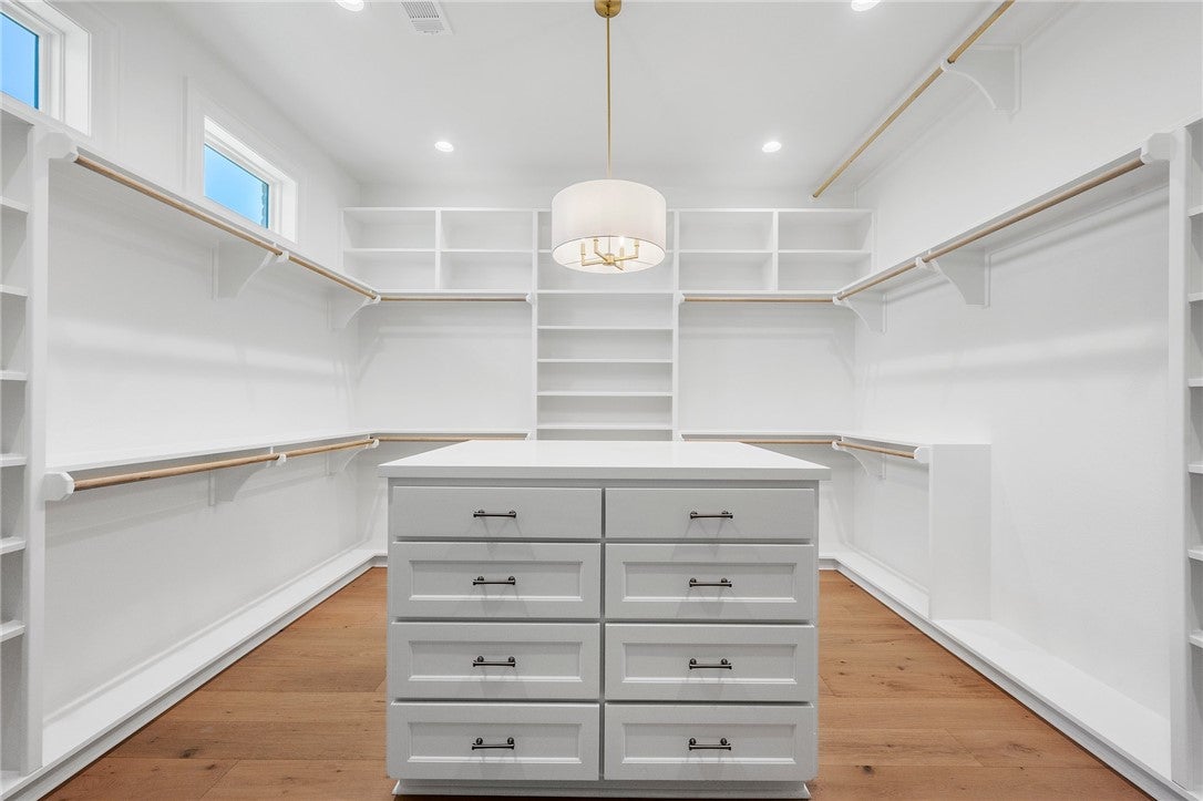 Bryan, Texas, 77802, United States, 4 Bedrooms Bedrooms, ,5 BathroomsBathrooms,Residential,Active,1747345