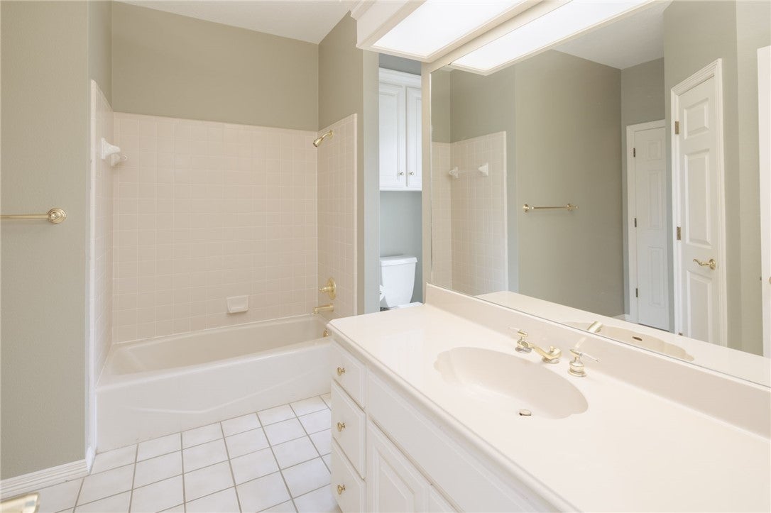 College Station, Texas, 77845, United States, 5 Bedrooms Bedrooms, ,4 BathroomsBathrooms,Residential,Active,1995286