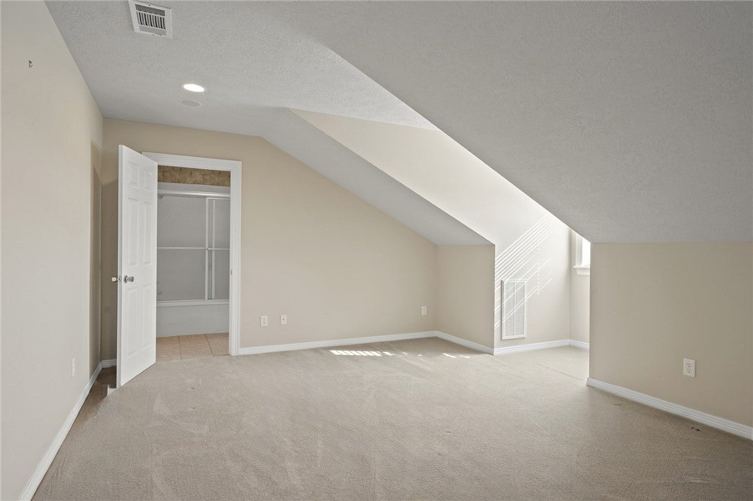 Bryan, Texas, 77808, United States, 6 Bedrooms Bedrooms, ,8 BathroomsBathrooms,Residential,Active,1959934