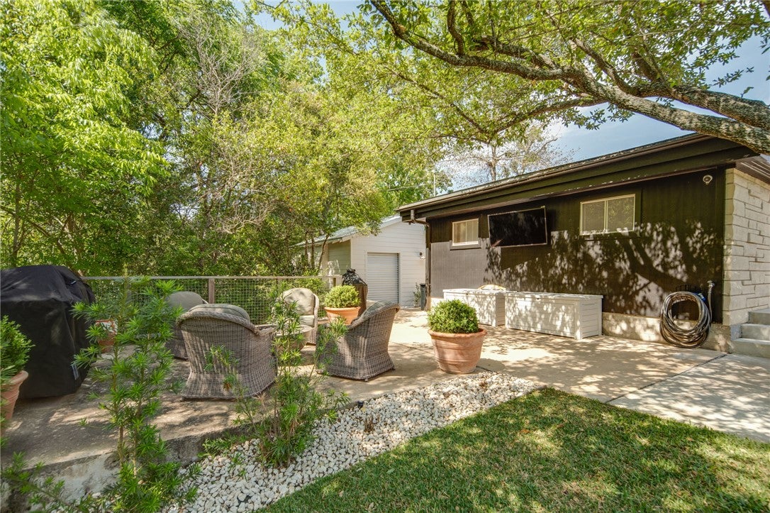 Bryan, Texas, 77802, United States, 3 Bedrooms Bedrooms, ,4 BathroomsBathrooms,Residential,Contingent,1798007