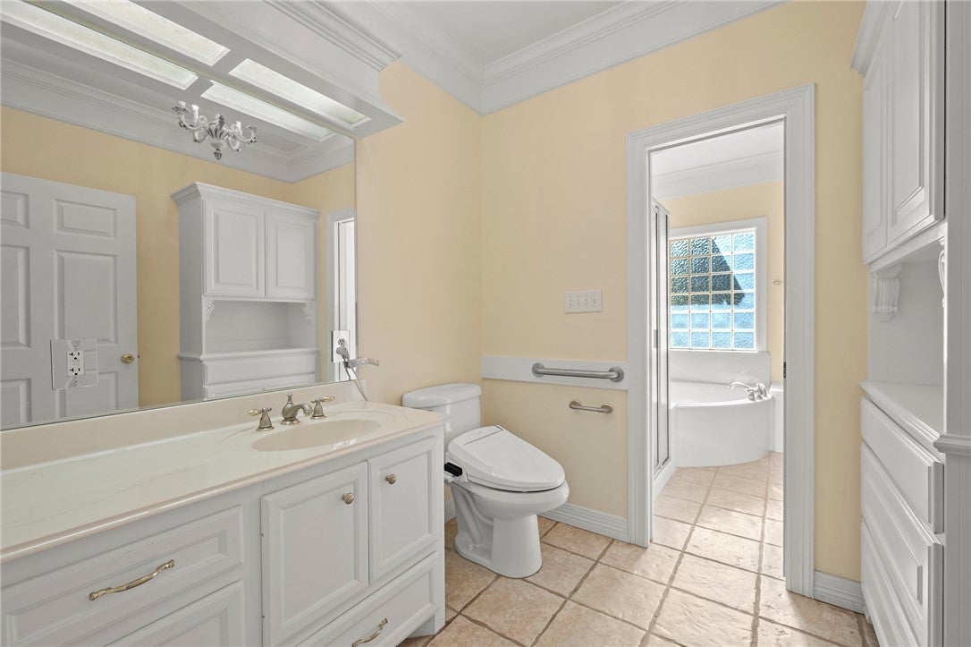 Bryan, Texas, 77808, United States, 6 Bedrooms Bedrooms, ,8 BathroomsBathrooms,Residential,Active,1959934