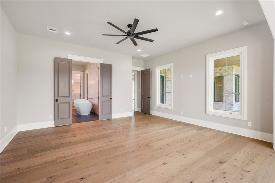 Bryan, Texas, 77802, United States, 4 Bedrooms Bedrooms, ,5 BathroomsBathrooms,Residential,Active,1747345