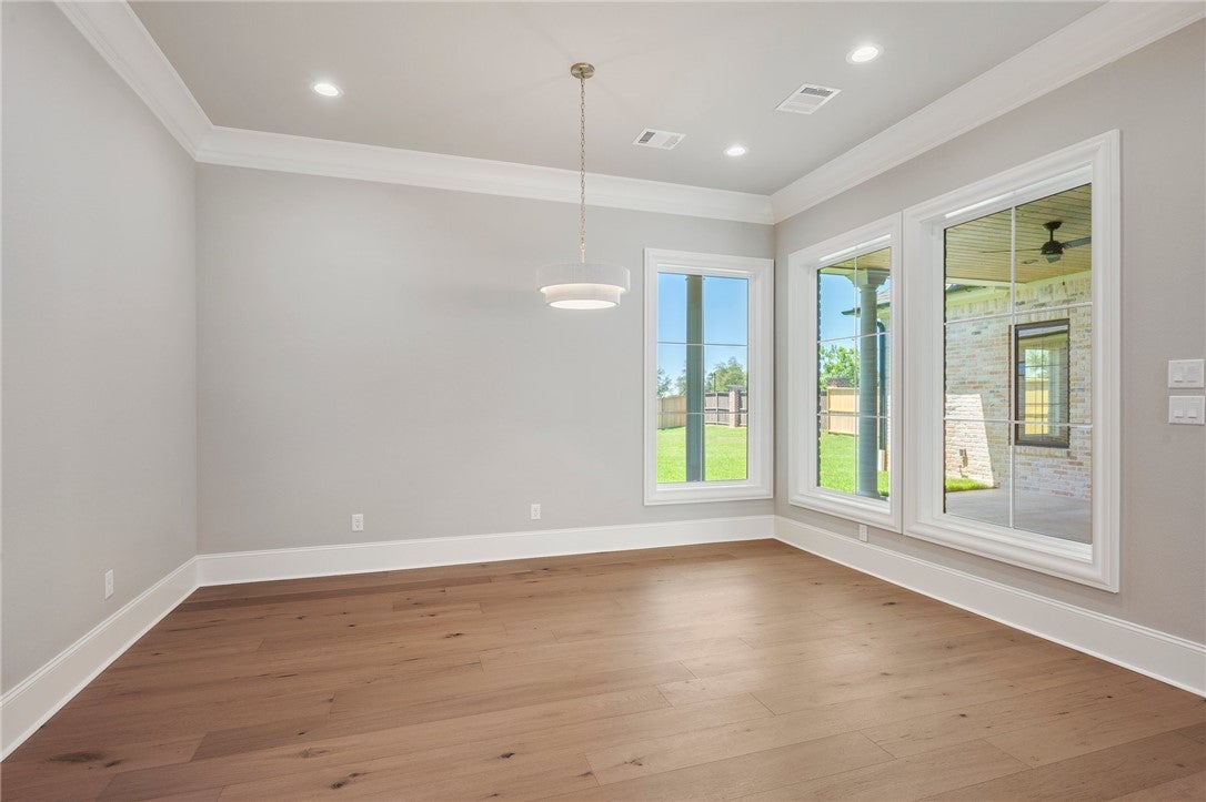 Bryan, Texas, 77802, United States, 4 Bedrooms Bedrooms, ,5 BathroomsBathrooms,Residential,Active,1747345