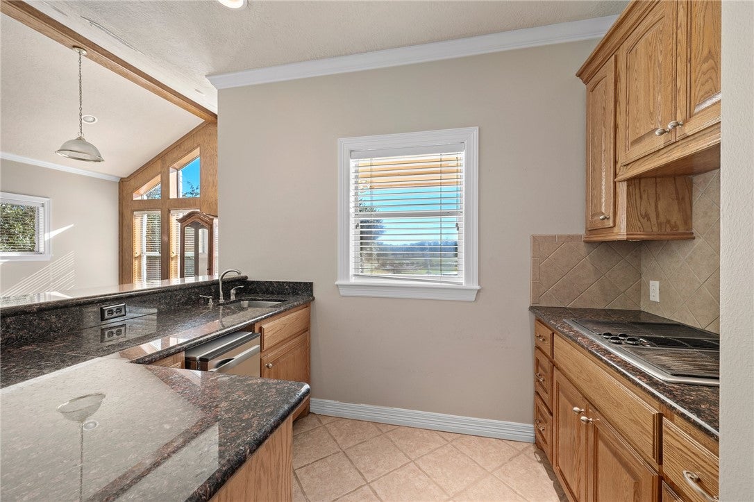 Bryan, Texas, 77808, United States, 6 Bedrooms Bedrooms, ,8 BathroomsBathrooms,Residential,Active,1960115