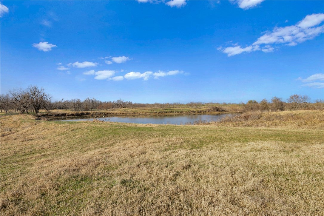 Cameron, Texas, 76520, United States, 5 Bedrooms Bedrooms, ,4 BathroomsBathrooms,Residential,Active,1898025