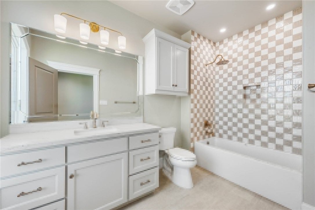 Bryan, Texas, 77802, United States, 4 Bedrooms Bedrooms, ,5 BathroomsBathrooms,Residential,Active,1747345