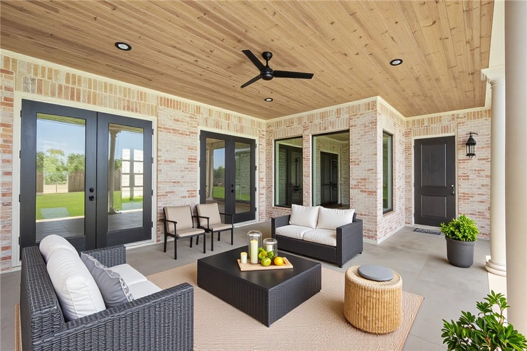 Bryan, Texas, 77802, United States, 4 Bedrooms Bedrooms, ,5 BathroomsBathrooms,Residential,Active,1747345