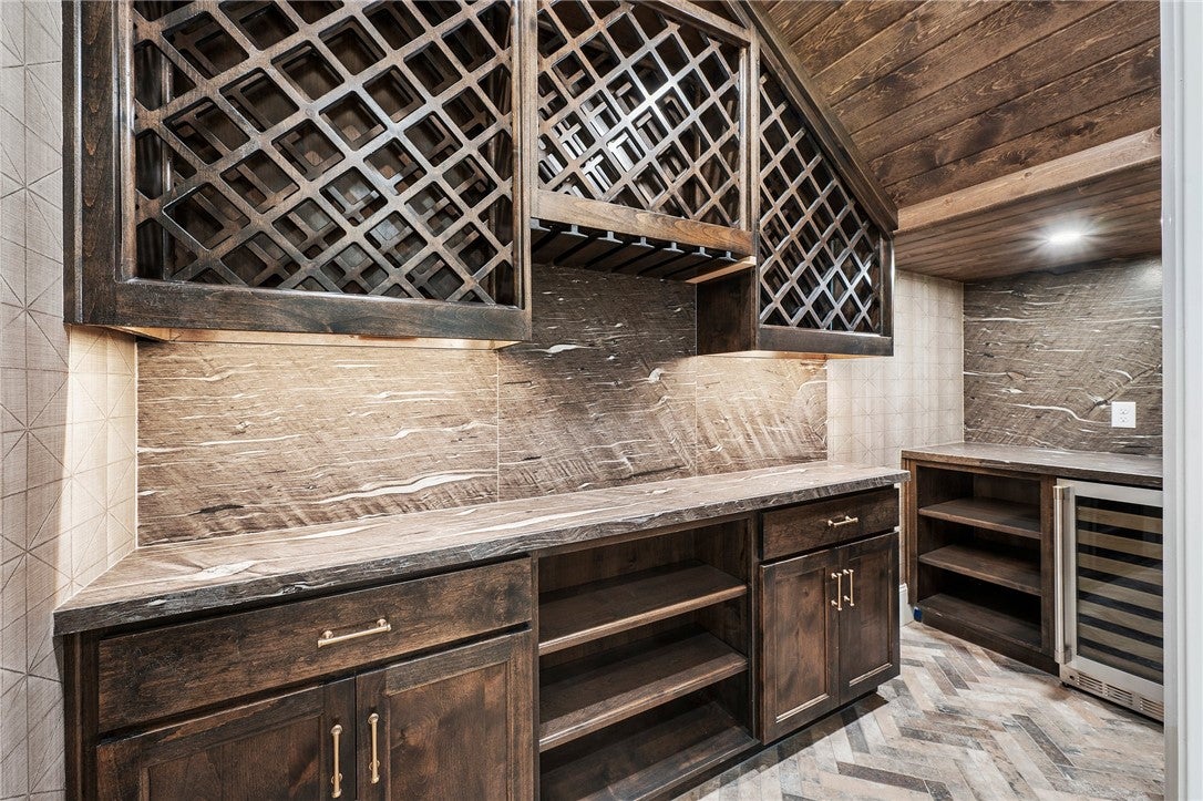 Bryan, Texas, 77802, United States, 4 Bedrooms Bedrooms, ,5 BathroomsBathrooms,Residential,Active,1747345