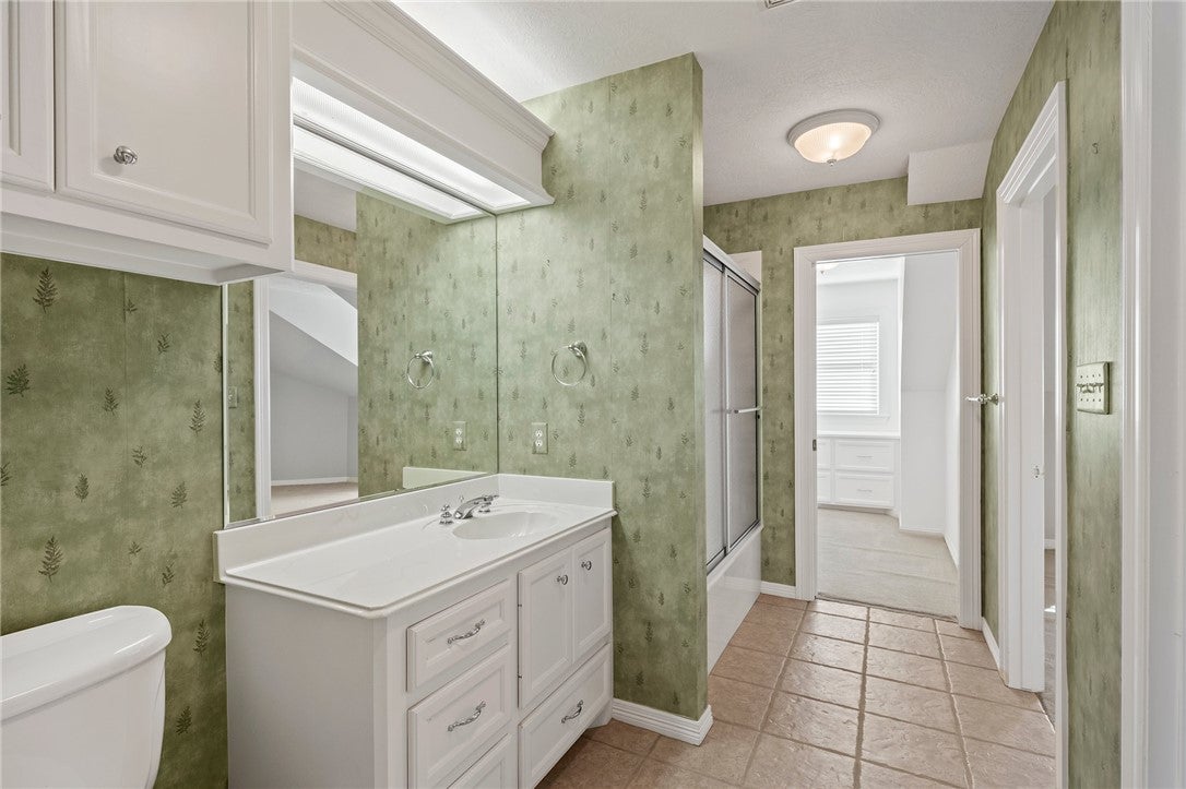 Bryan, Texas, 77808, United States, 6 Bedrooms Bedrooms, ,8 BathroomsBathrooms,Residential,Active,1959934