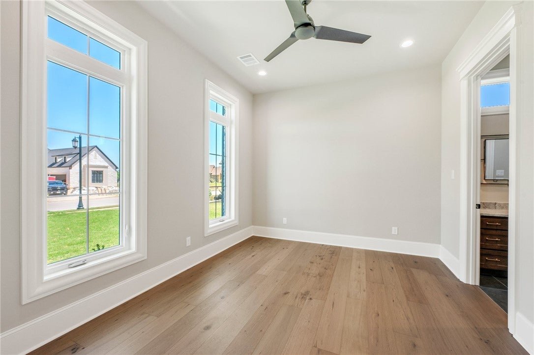 Bryan, Texas, 77802, United States, 4 Bedrooms Bedrooms, ,5 BathroomsBathrooms,Residential,Active,1747345