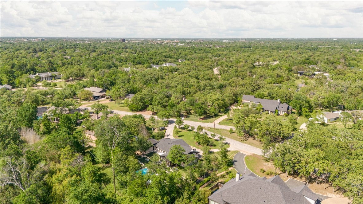 Bryan, Texas, 77802, United States, 3 Bedrooms Bedrooms, ,4 BathroomsBathrooms,Residential,Contingent,1798007