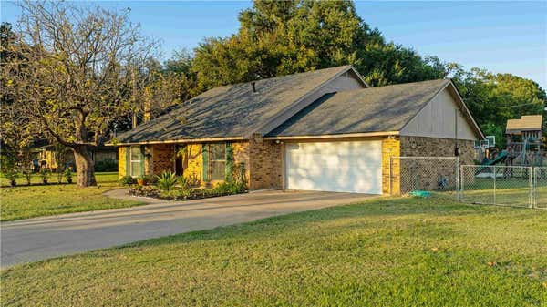 1501 HACKBERRY ST, HEARNE, TX 77859 - Image 1