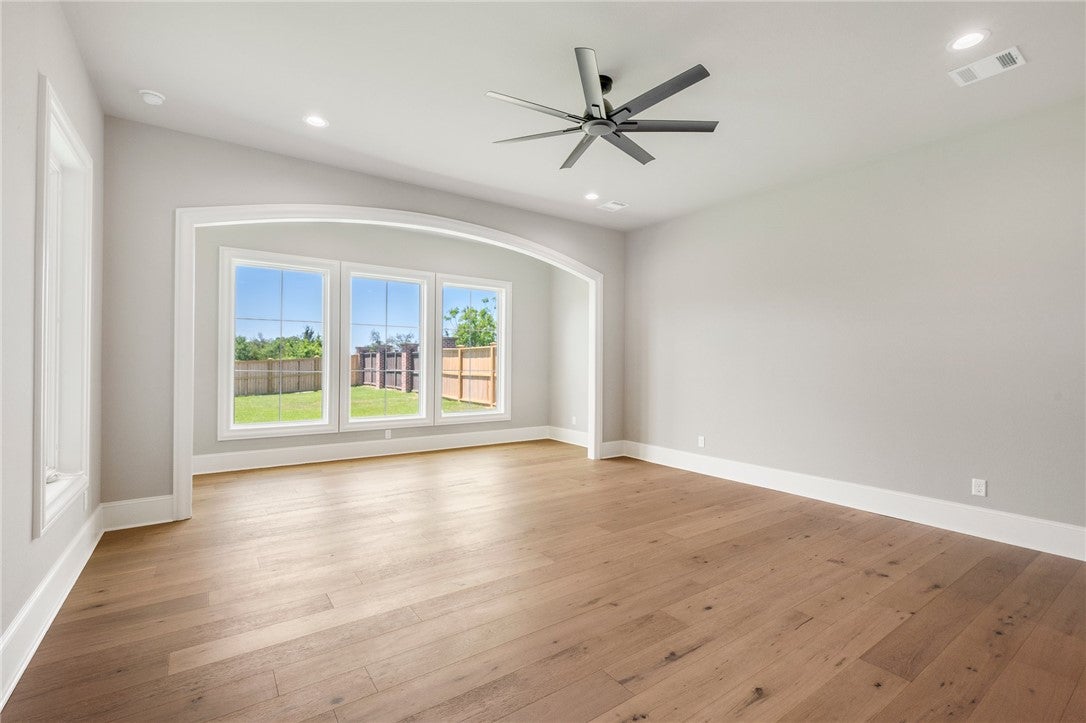 Bryan, Texas, 77802, United States, 4 Bedrooms Bedrooms, ,5 BathroomsBathrooms,Residential,Active,1747345