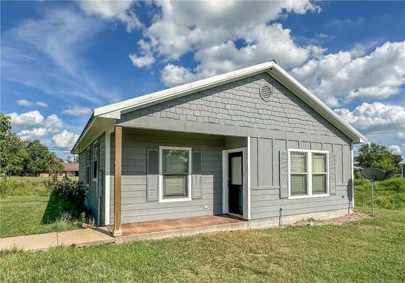 790 E BOUNDARY ST, GIDDINGS, TX 78942 - Image 1