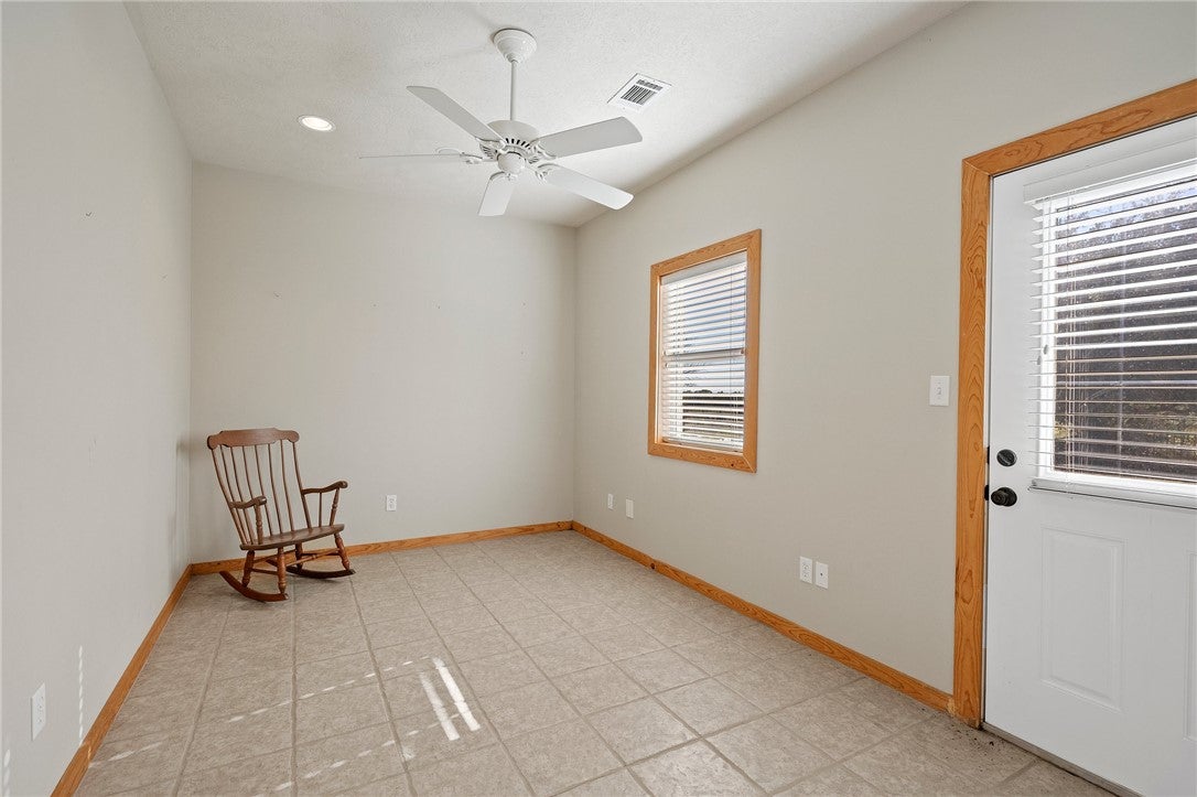 Bryan, Texas, 77808, United States, 6 Bedrooms Bedrooms, ,8 BathroomsBathrooms,Residential,Active,1960115