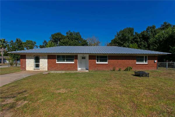 301 E HALL ST, HEARNE, TX 77859 - Image 1