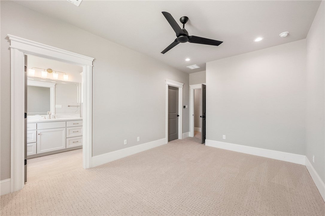 Bryan, Texas, 77802, United States, 4 Bedrooms Bedrooms, ,5 BathroomsBathrooms,Residential,Active,1747345