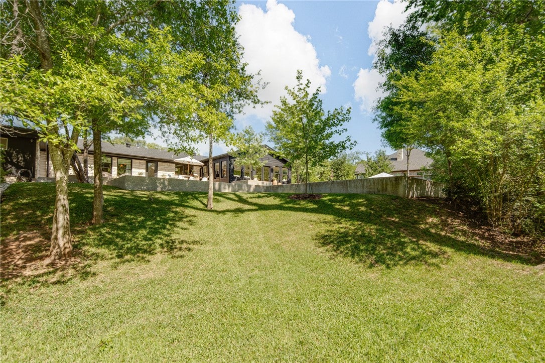 Bryan, Texas, 77802, United States, 3 Bedrooms Bedrooms, ,4 BathroomsBathrooms,Residential,Contingent,1798007