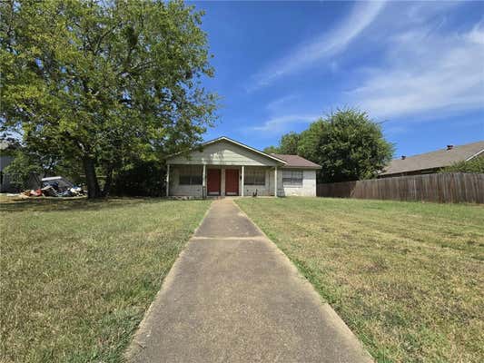 608 W DAVIS ST, HEARNE, TX 77859 - Image 1