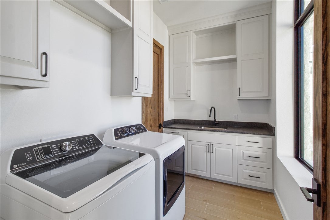 College Station, Texas, 77845, United States, 3 Bedrooms Bedrooms, ,3 BathroomsBathrooms,Residential,Active,2011841