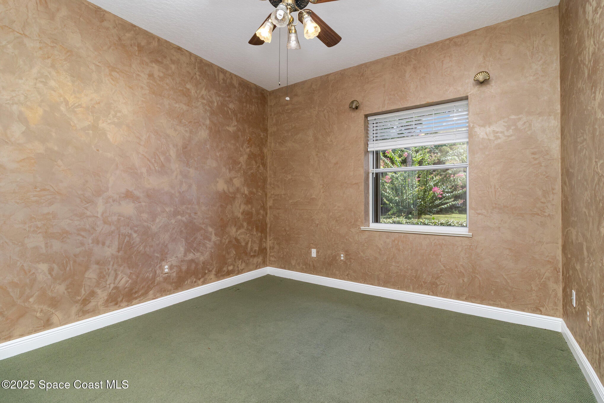 Palm Bay, Florida, 32909, United States, 5 Bedrooms Bedrooms, ,5 BathroomsBathrooms,Residential,Active,1914822