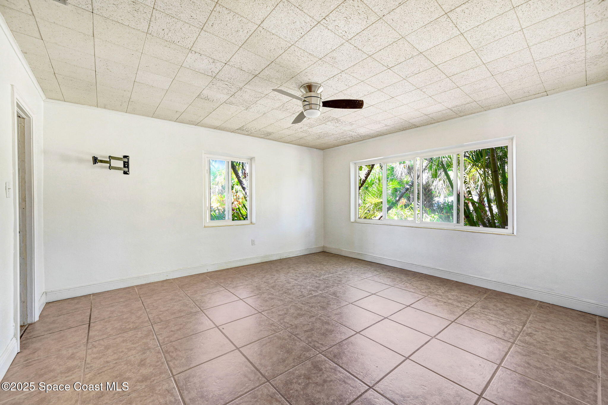 Indialantic, Florida, 32903, United States, 3 Bedrooms Bedrooms, ,2 BathroomsBathrooms,Residential,Active,1999941