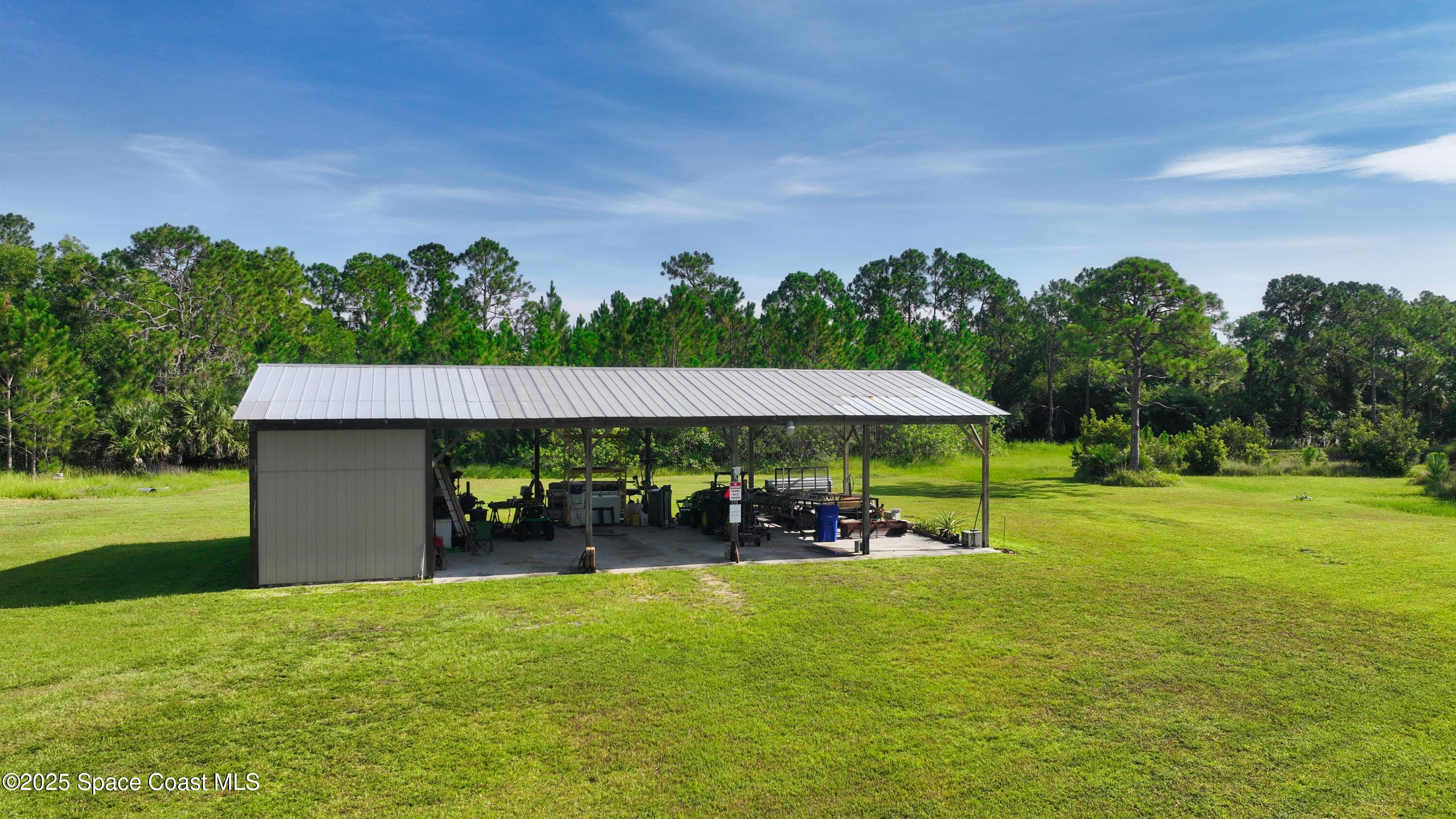 Fellsmere, Florida, 32948, United States, 3 Bedrooms Bedrooms, ,2 BathroomsBathrooms,Residential,Active,1908139