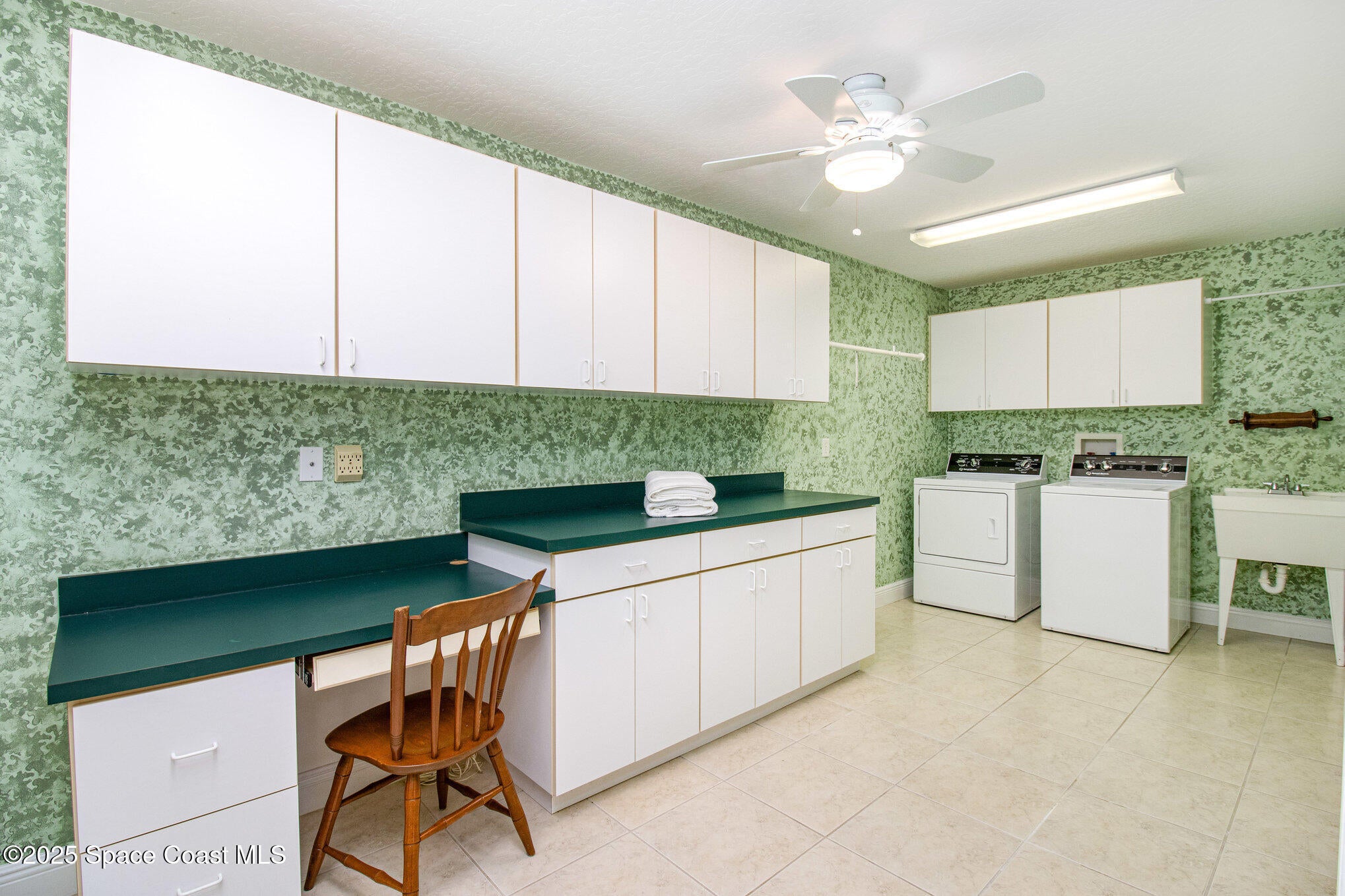 Palm Bay, Florida, 32909, United States, 5 Bedrooms Bedrooms, ,5 BathroomsBathrooms,Residential,Active,1914822