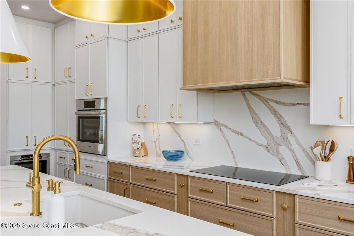 Cocoa Beach, Florida, 32931, United States, 5 Bedrooms Bedrooms, ,4 BathroomsBathrooms,Residential,Active,1954326