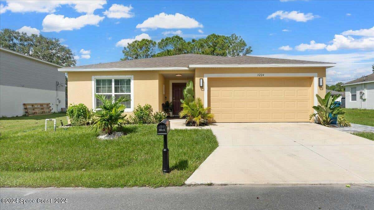 3224 TRAINFO AVE SE, PALM BAY, FL 32909, photo 1 of 41