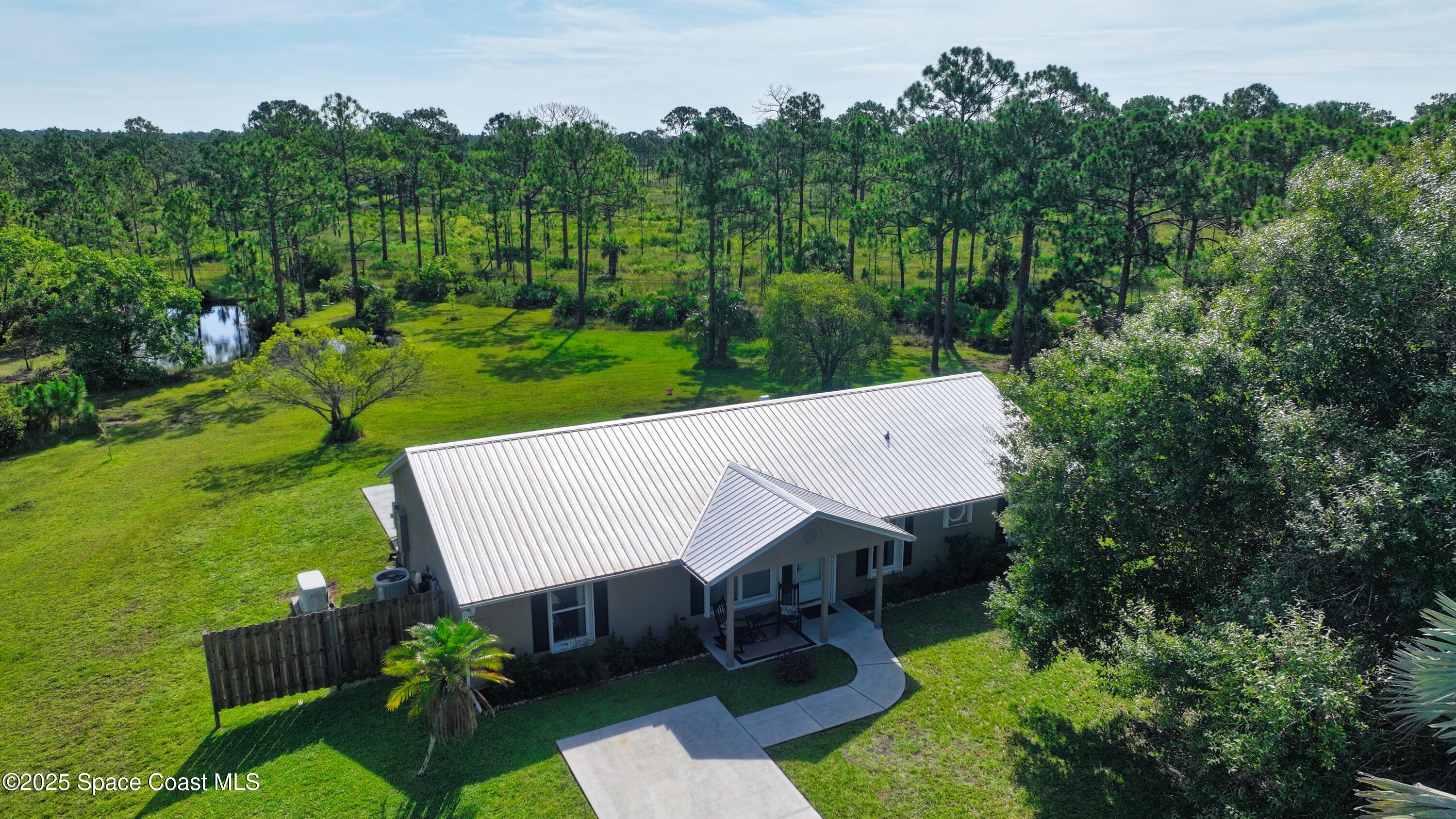Fellsmere, Florida, 32948, United States, 3 Bedrooms Bedrooms, ,2 BathroomsBathrooms,Residential,Active,1908139