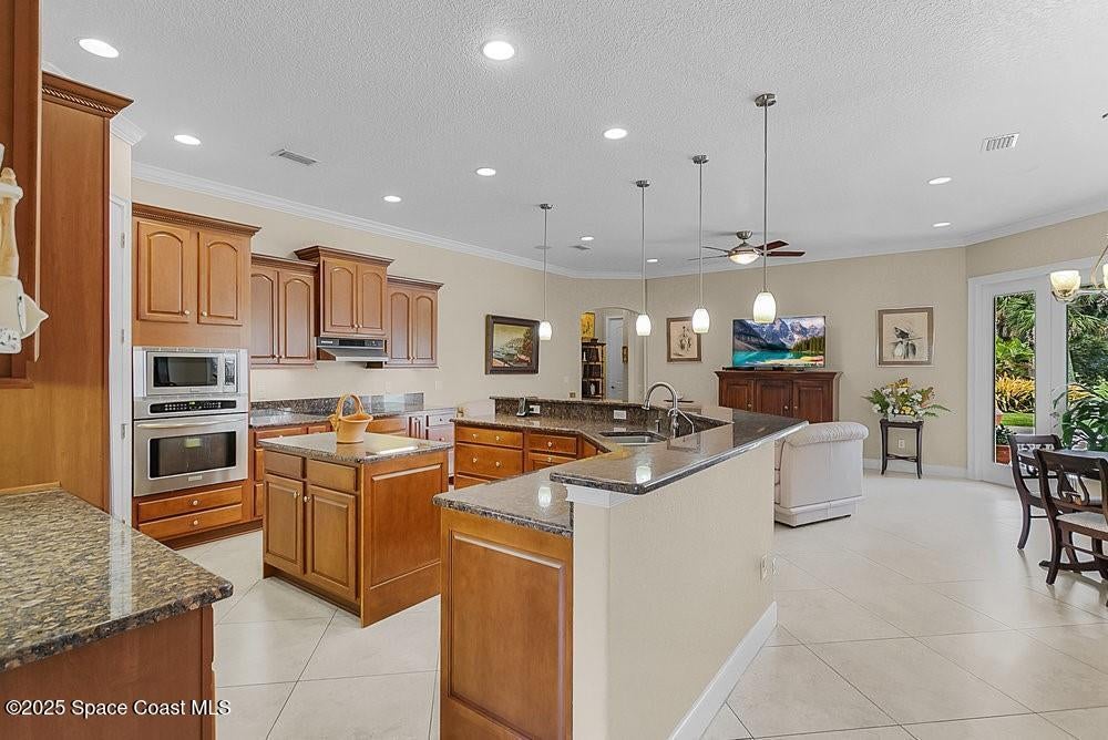 Fellsmere, Florida, 32948, United States, ,5 BathroomsBathrooms,Residential,Active,1867936