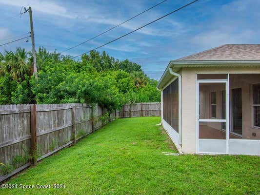 8575 90TH AVE, VERO BEACH, FL 32967, photo 5 of 31