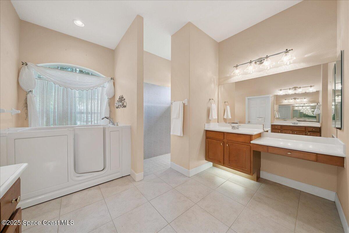 Indialantic, Florida, 32903, United States, 5 Bedrooms Bedrooms, ,4 BathroomsBathrooms,Residential,Active,1902942