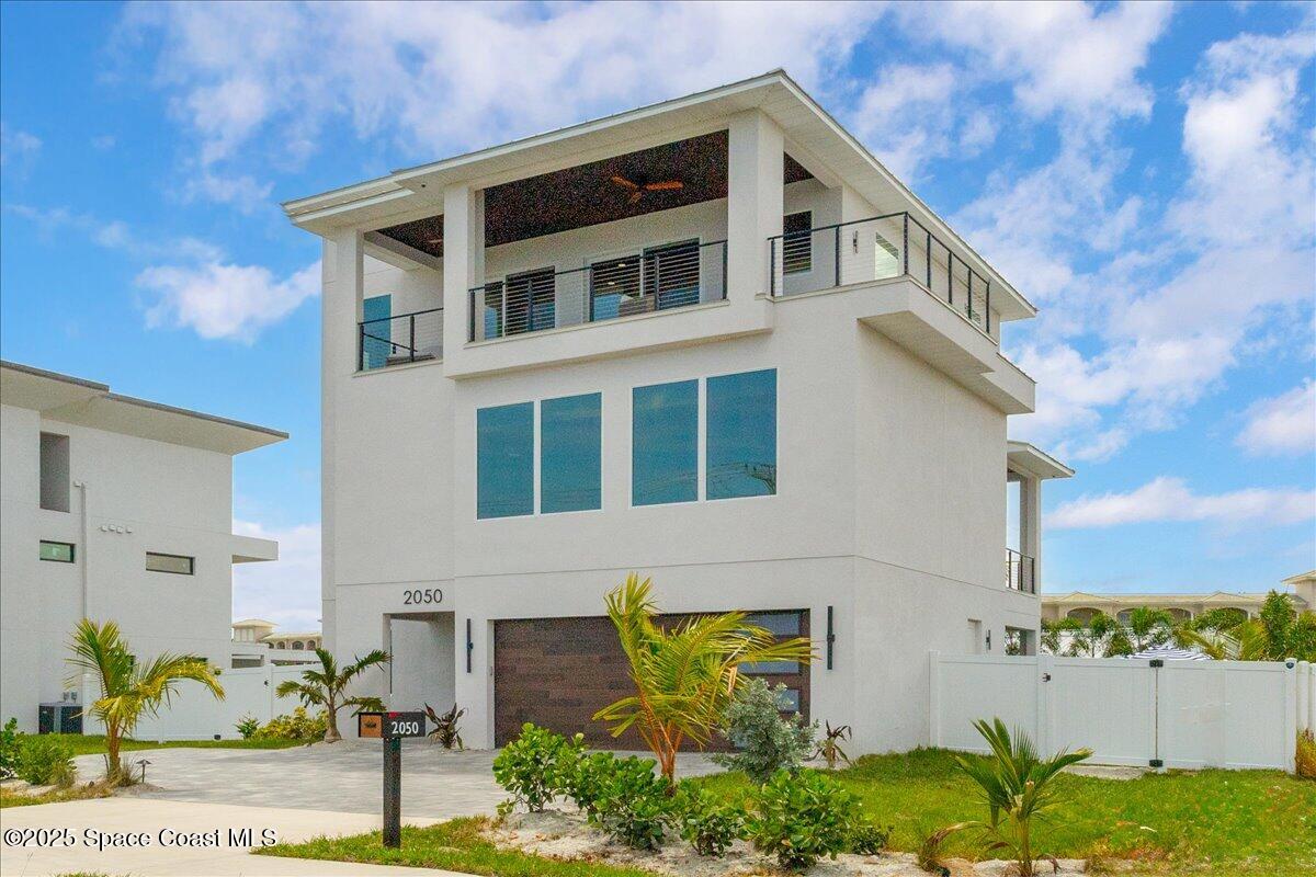 Cocoa Beach, Florida, 32931, United States, 5 Bedrooms Bedrooms, ,4 BathroomsBathrooms,Residential,Active,1954326