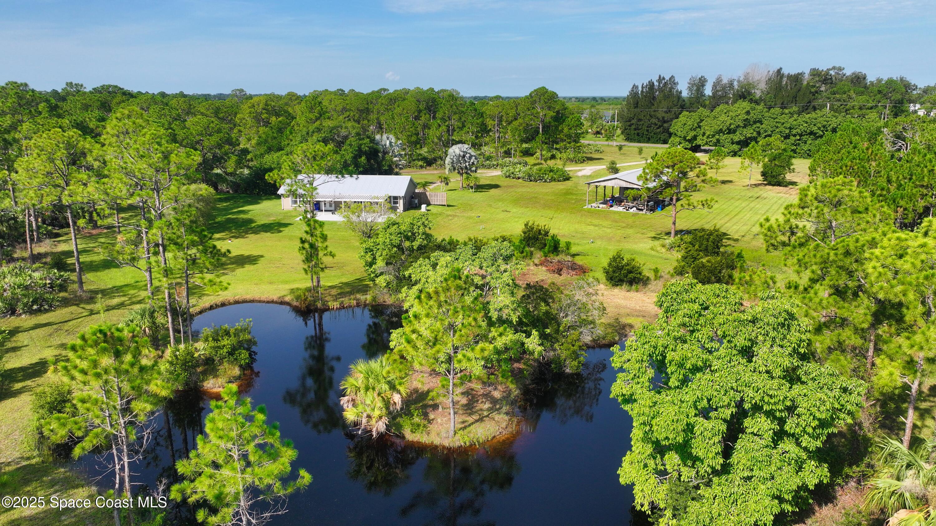 Fellsmere, Florida, 32948, United States, 3 Bedrooms Bedrooms, ,2 BathroomsBathrooms,Residential,Active,1908139